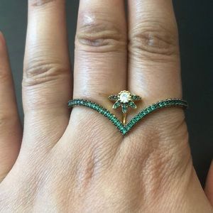 NWOT Woman Fashion Ring